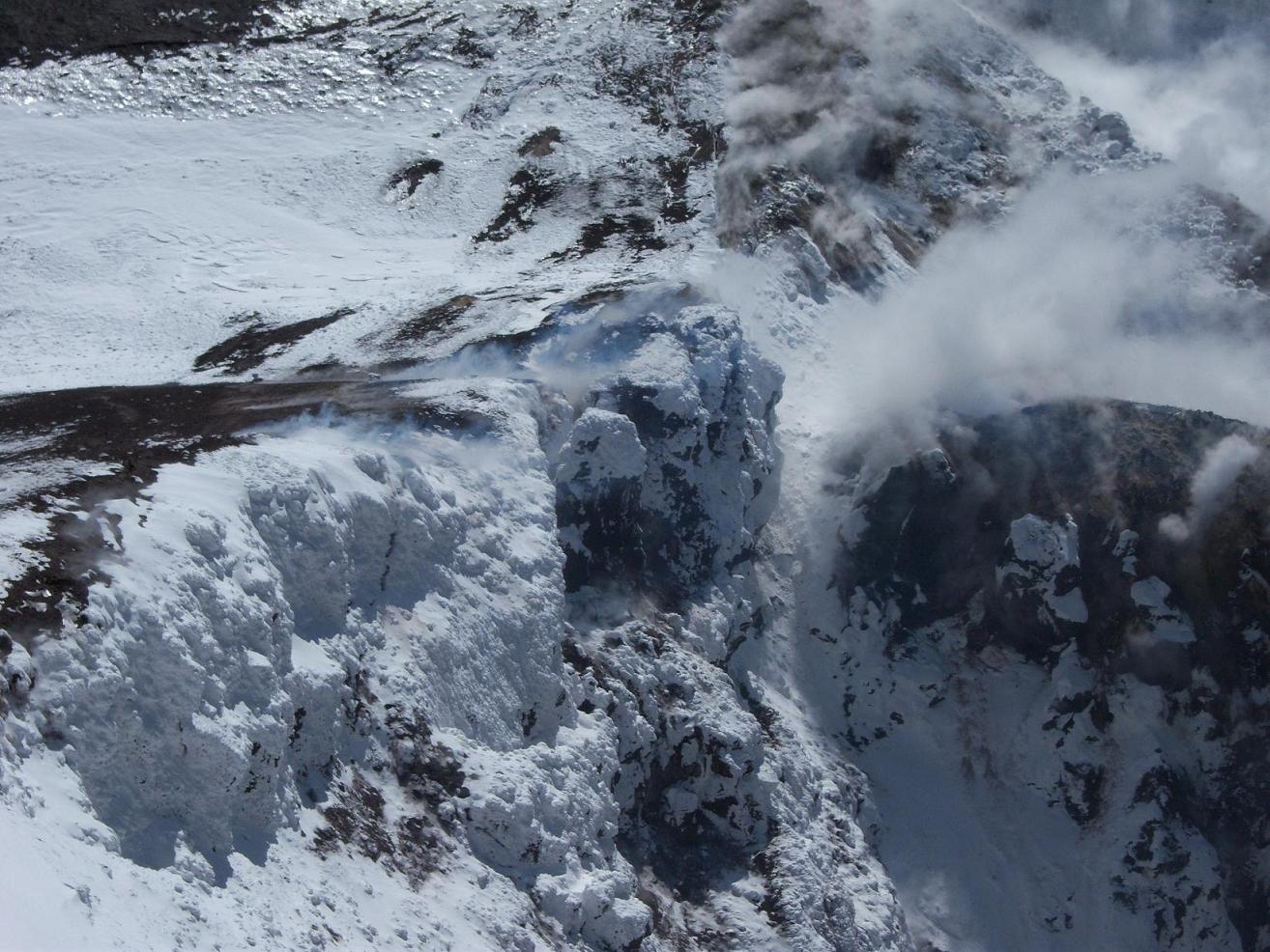 Sull''Etna con gli sci: il cratere